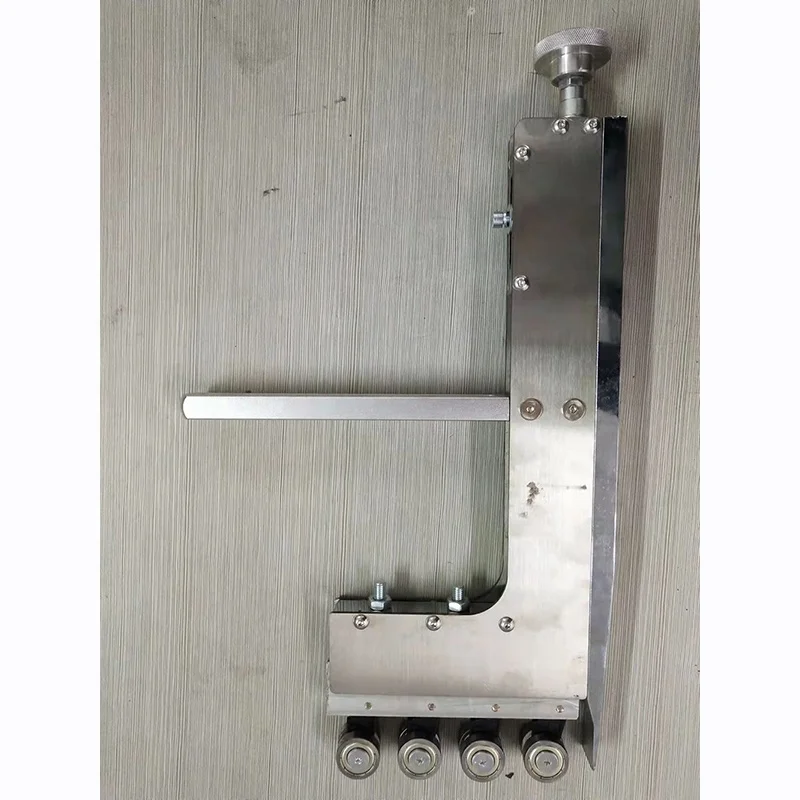 Feeding Blade for Feeding Paperboard on Folder Gluer Machine