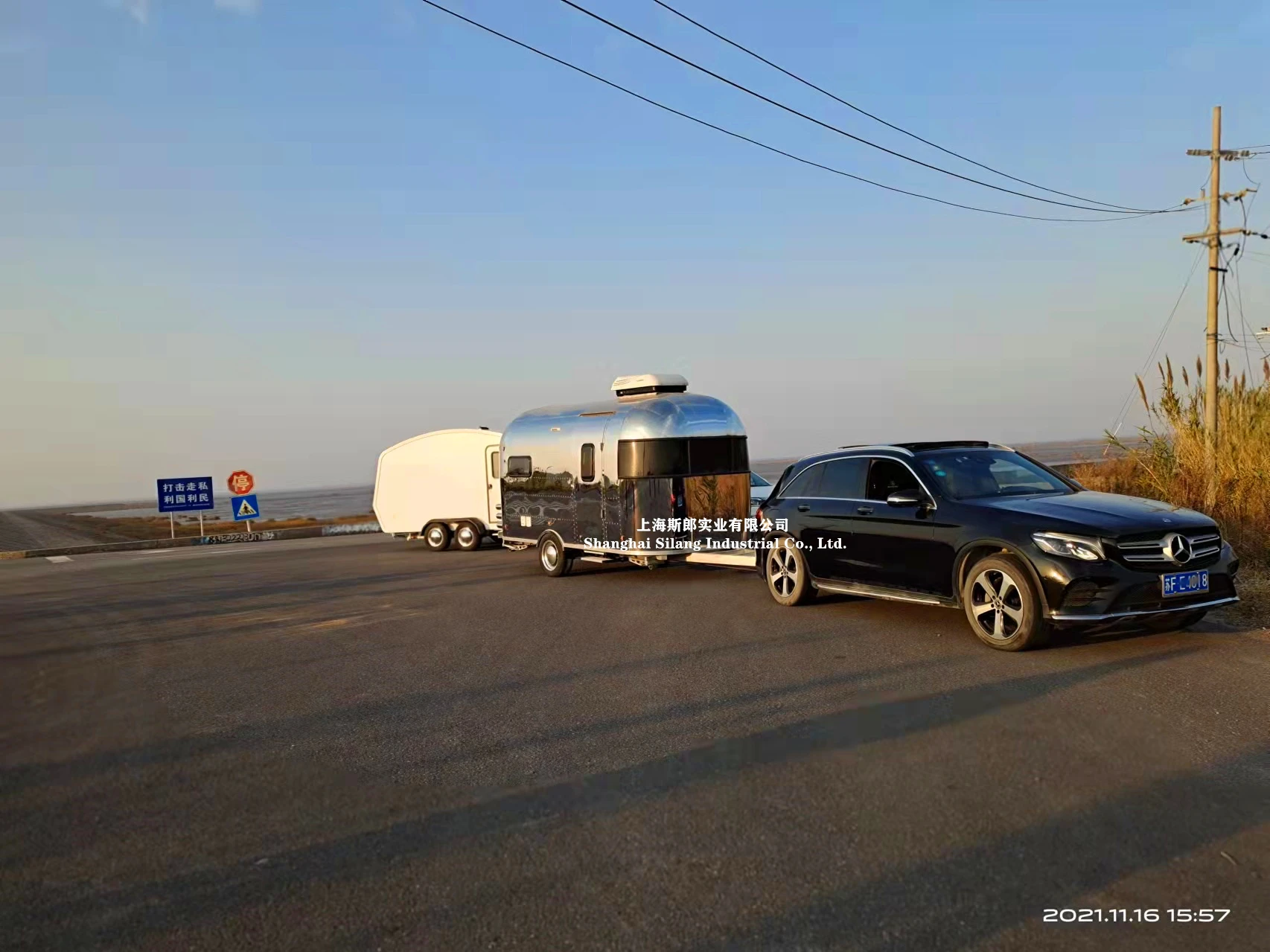 EU standard airstream trailer camping trailer with AL-KO chassis