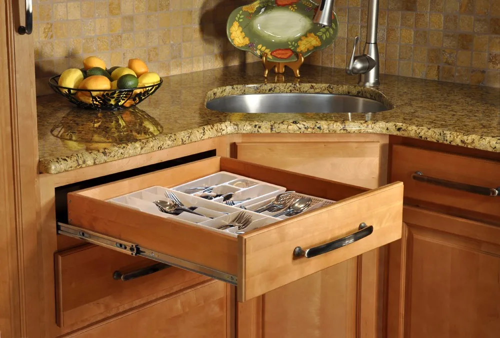 Foshan American style modern kitchen cabinet supplier