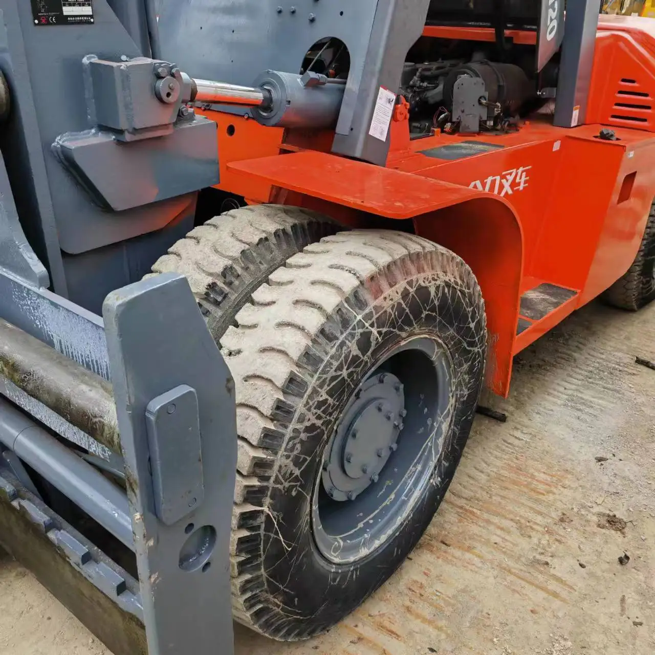 Your favorite Heli 120 used Forklift with good condition 12 Tons used Diesel Heli 120 Forklift at cheap price for sale