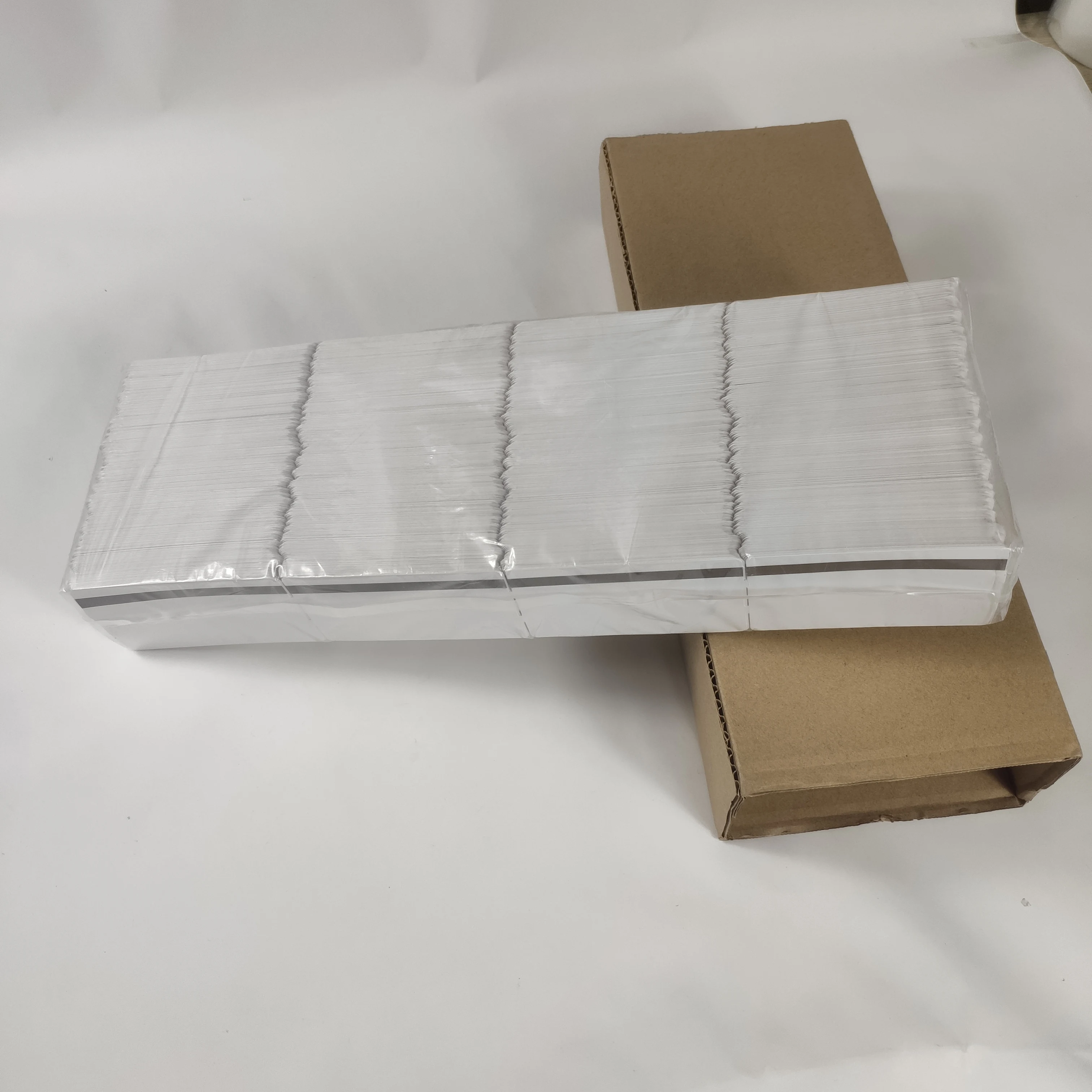 Fanfolding paper parking tickets with magnetic strip in CR80 size  thermal printable parking tickets with largest capacity