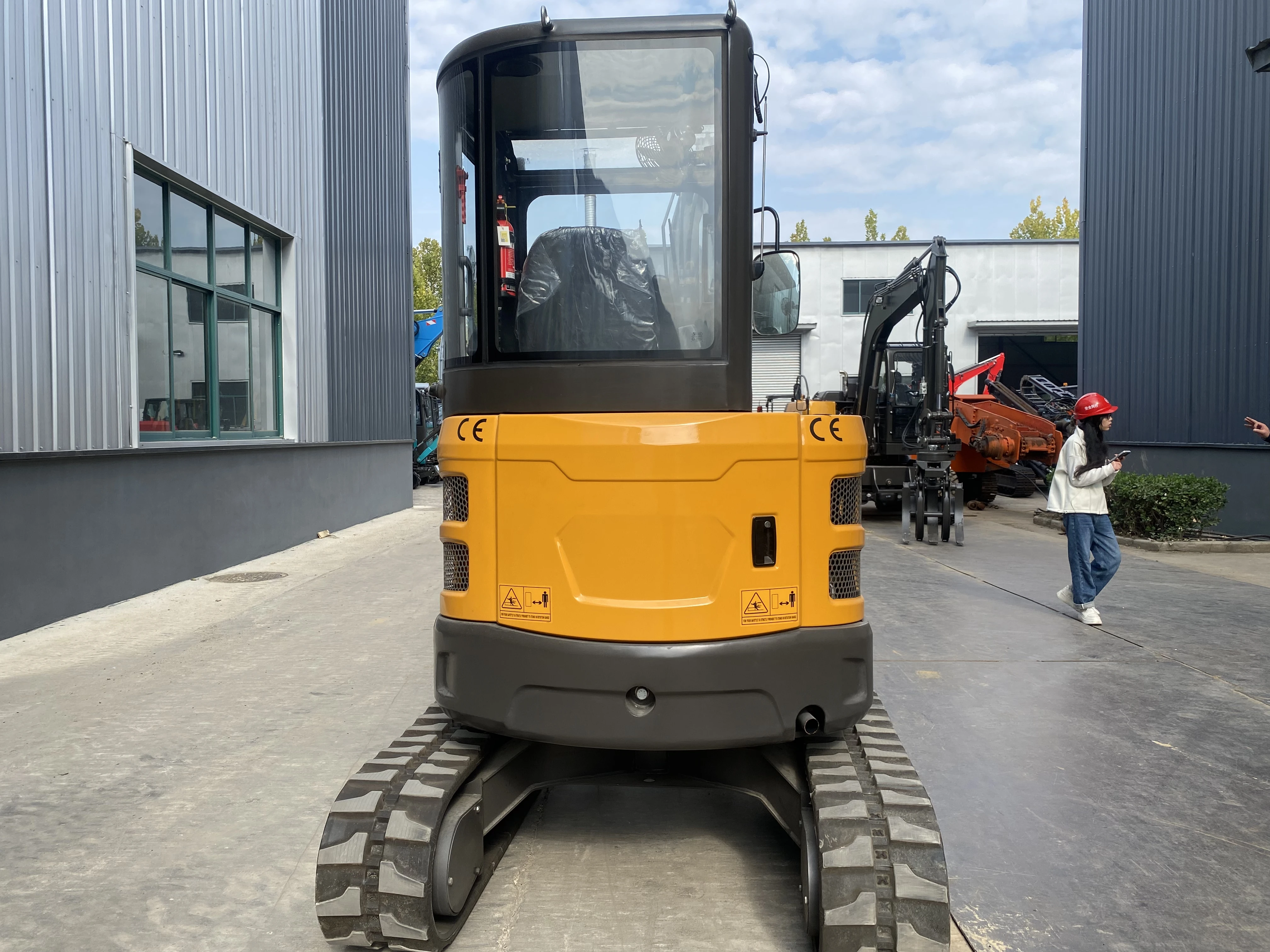 Agent price 3 ton small excavators EPCN JH27 EPA Engine Mini Digger Crawler Machinely Excavator 3 ton  Mini Backhoe Excavator