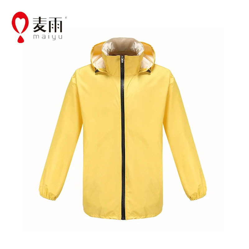 
China great quality 100% waterproof yellow raincoat hooded 