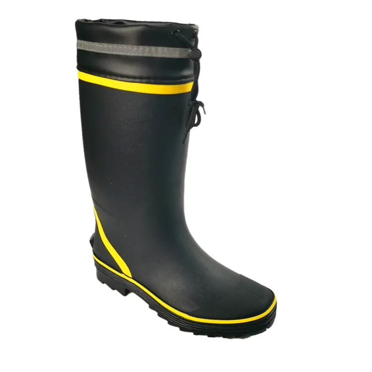 The factory produces high-quality anti slip rubber shoes from South Korea and Japan, which are fashionable,