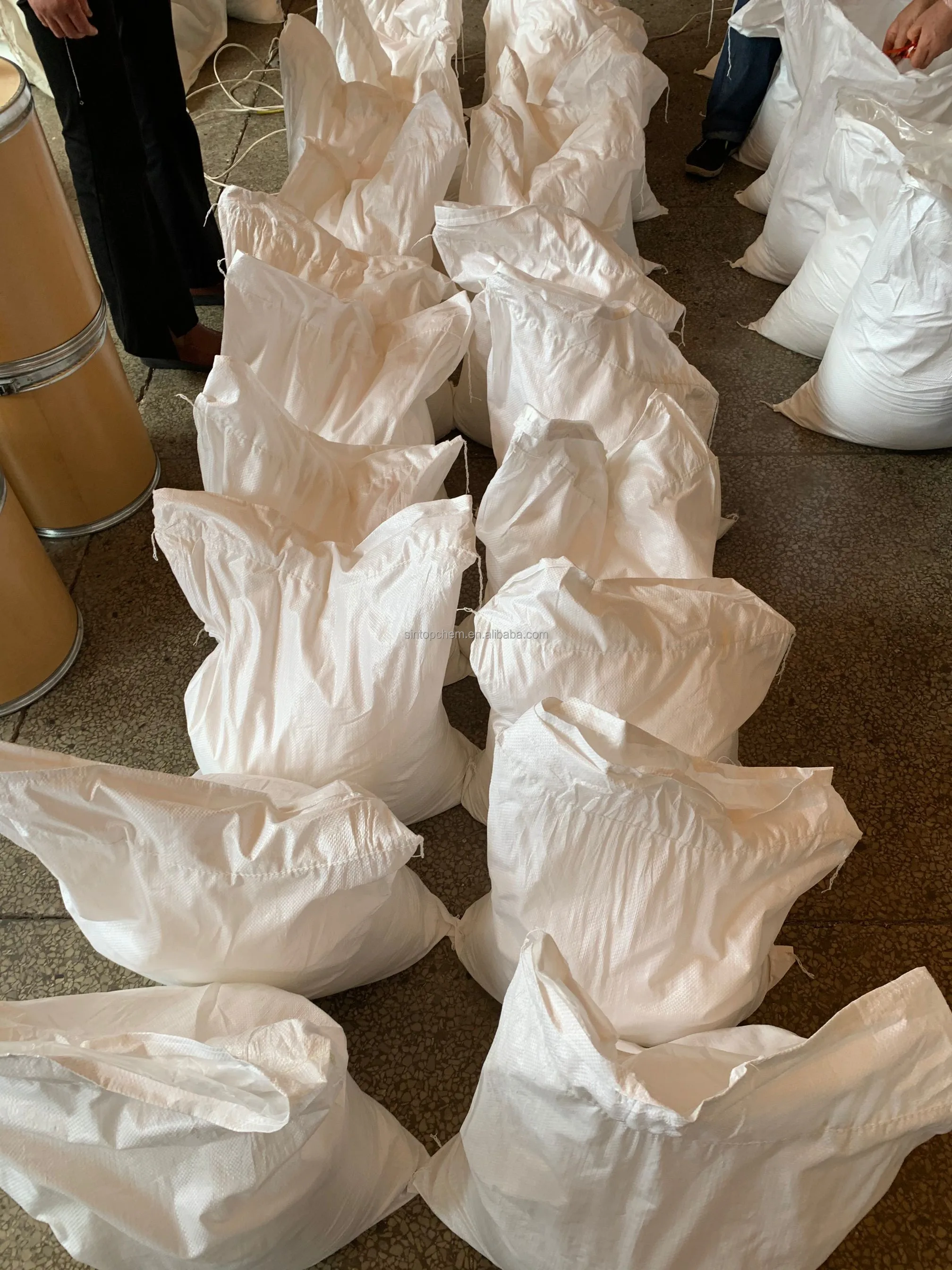 Best price Na2MoO4.2H2O 10102-40-6 Sodium molybdate dihydrate Mo assay 39% fertilizer water treatment catalyst fire retardant