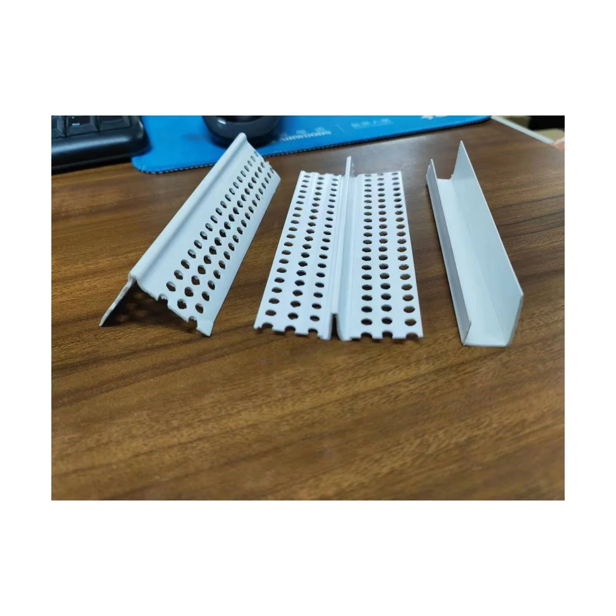 HOT SELL angle PVC corner beads for dry wal & plastering