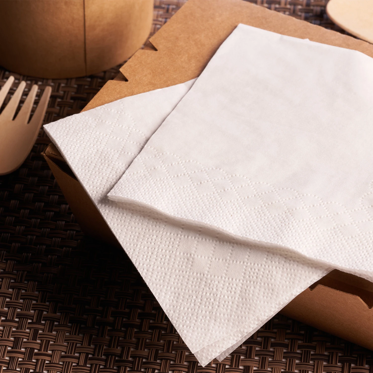 Manufacturers Quality 500 Pack Cocktail Napkins Paper 3 Ply White Beverage Napkins Restaurant Event Bar Wedding Party Napkins