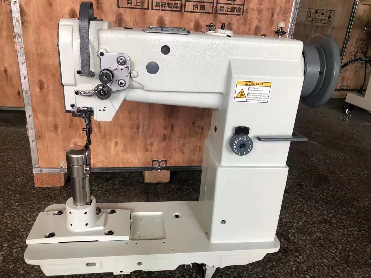 HH 8365 Одиночная игла маленький крючок unison feed левая высокий столб швейная машина для обуви сапог