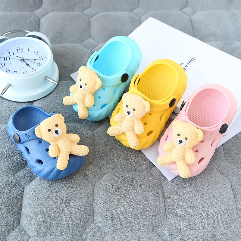 Детская обувь с отверстиями Eva, домашняя и уличная одежда с милым медведем, маленькие, средние и большие детские тапочки на мягкой подошве для мальчиков