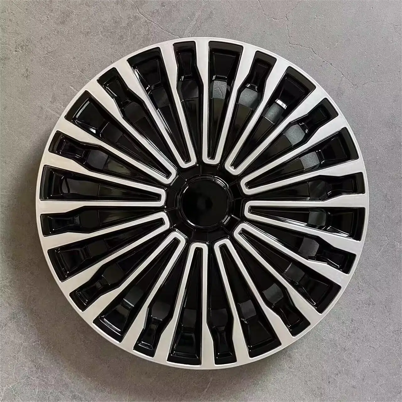 4 Pieces Suitable for 12 13 14 15 16 inch Universal Wheel Hub Cover Steel Ring Rim Decorative Cover Wheel Hubcaps