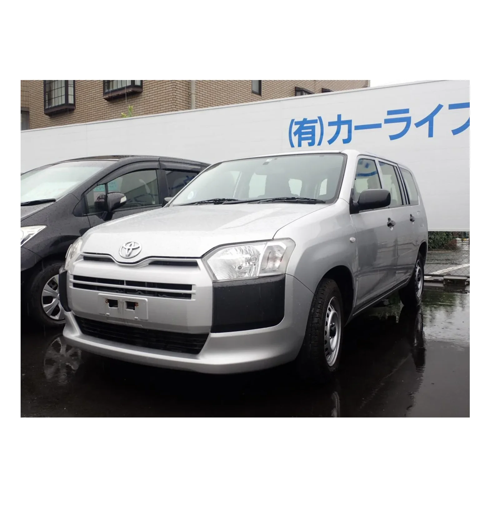 Онлайн японское правое рулевое управление серебряные транспортные средства Toyota подержанные автомобили