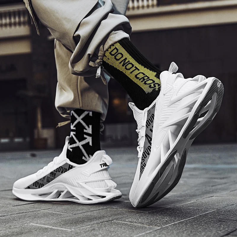 Shoes men Sneakers 2022  Running Shoes Breathable Men Footwear Trainer Fashion Male casual Red Shoes for men