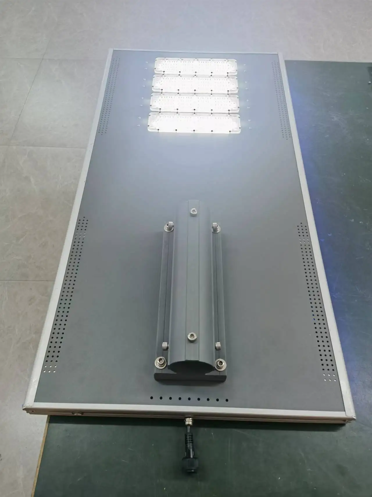 High Powered Road Streetlight Waterproof IP65 Outdoor light 300W 500W LED Solar Street Lights