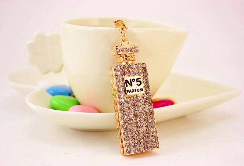 2020 Fashion Exquisite rhinestone perfume bottle Keychain car pendant Keychain YS851