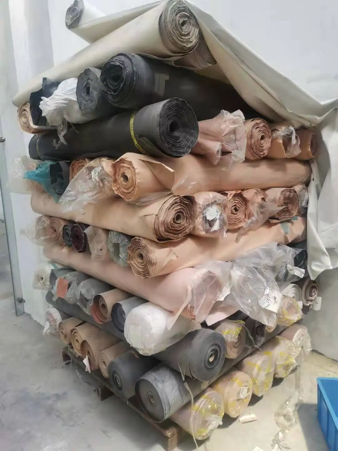 HIgh Quality Hot Selling A Grade Pu Shoe Lining Leather Stocklot