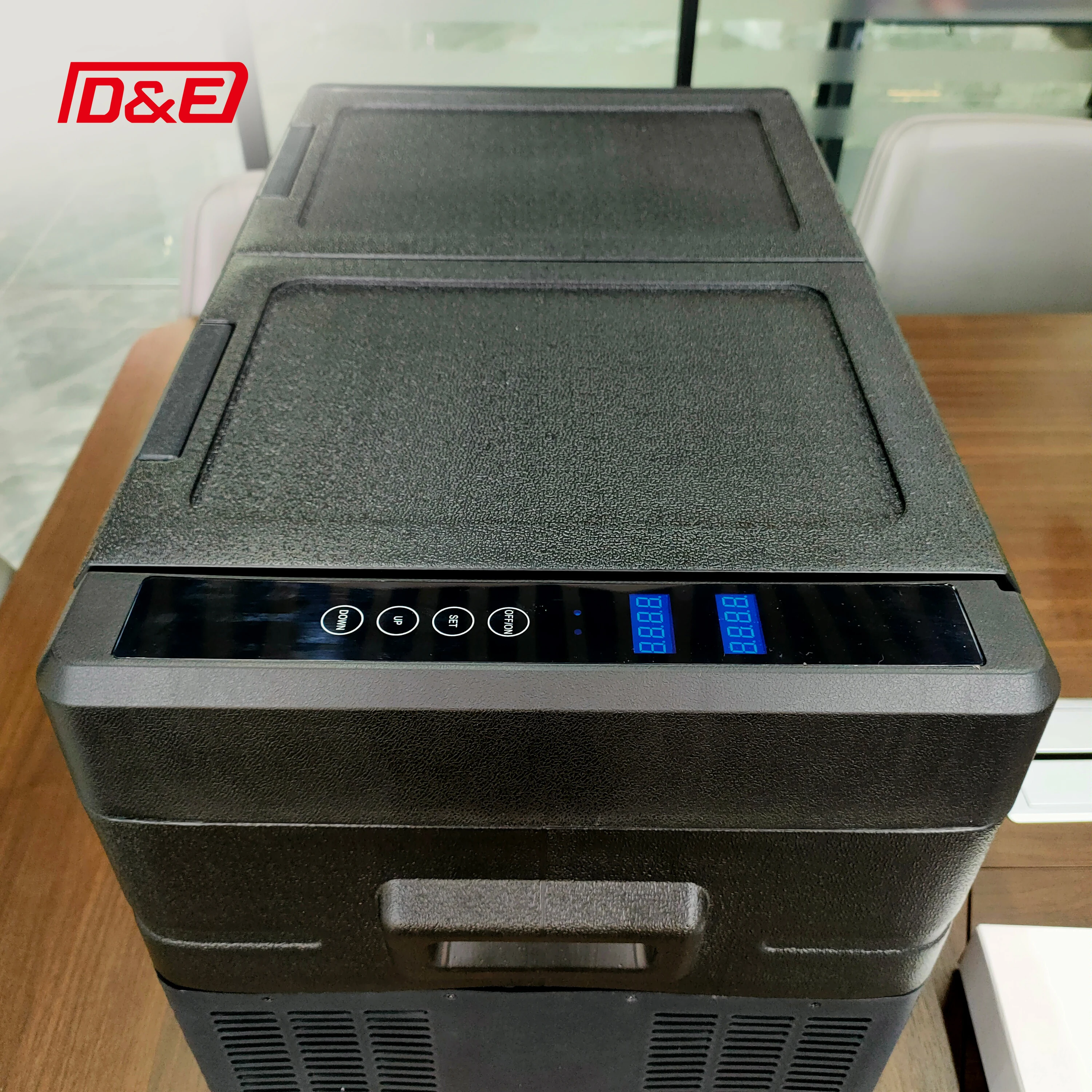 High Quality 12V 24V Compressor 35L Dual Zone Mini Car Fridge For Food Fruit Drink In Truck RV Van