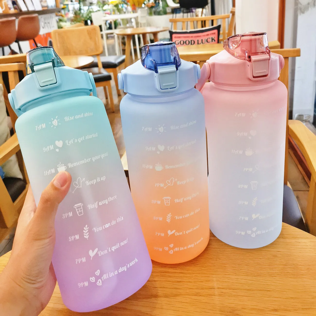 Wholesale 2000ml 900ml 500ml 3pcs Set Gradient Plastic Water Bottle Portable Frosted 2l Plastic Water Bottles