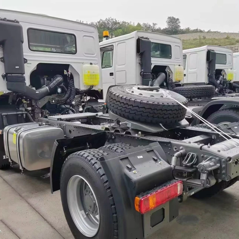 used sinotruck 10 wheel truck head tractor truck 371 375 400 420HPHOWO 380hp 6X4 Tractor  for Heavy Duty Cargo Trailer Head