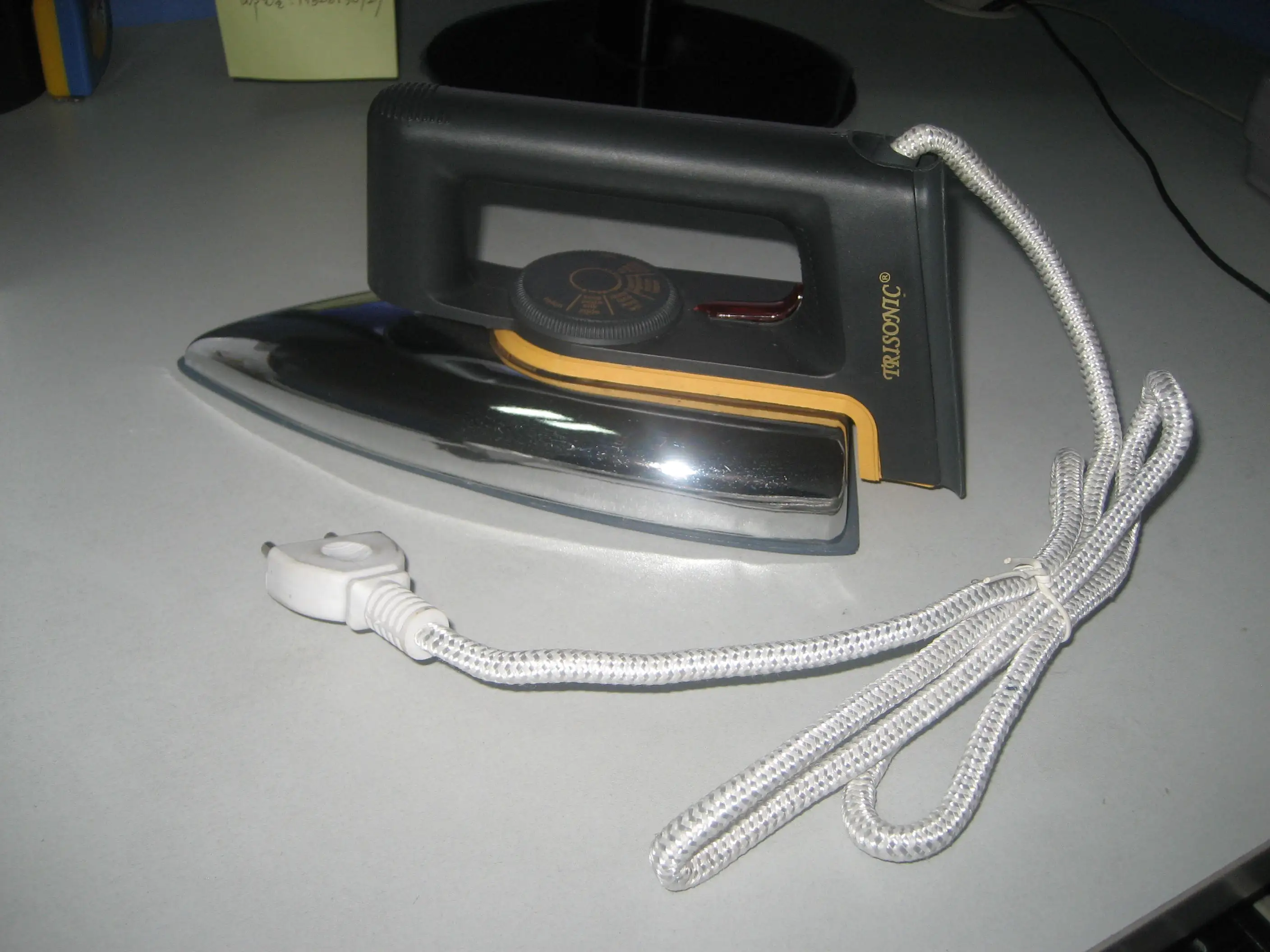 
Cheap price light weight 1172 dry electric iron 