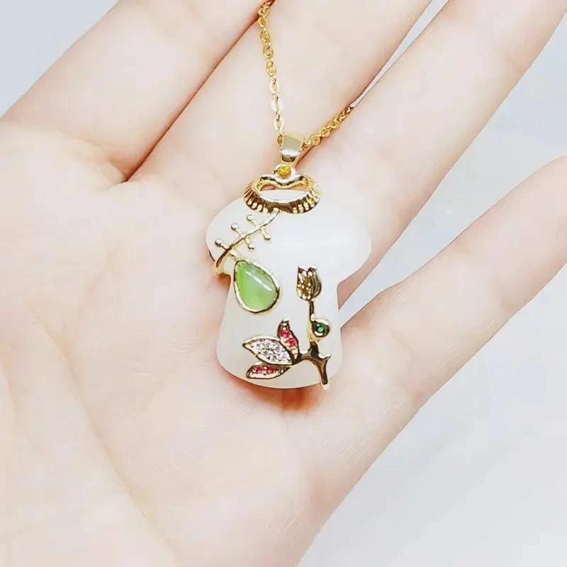 Cheongsam necklace female Jinyi jade white jade pendant Chinese style elegant temperament titanium steel clavicle chain