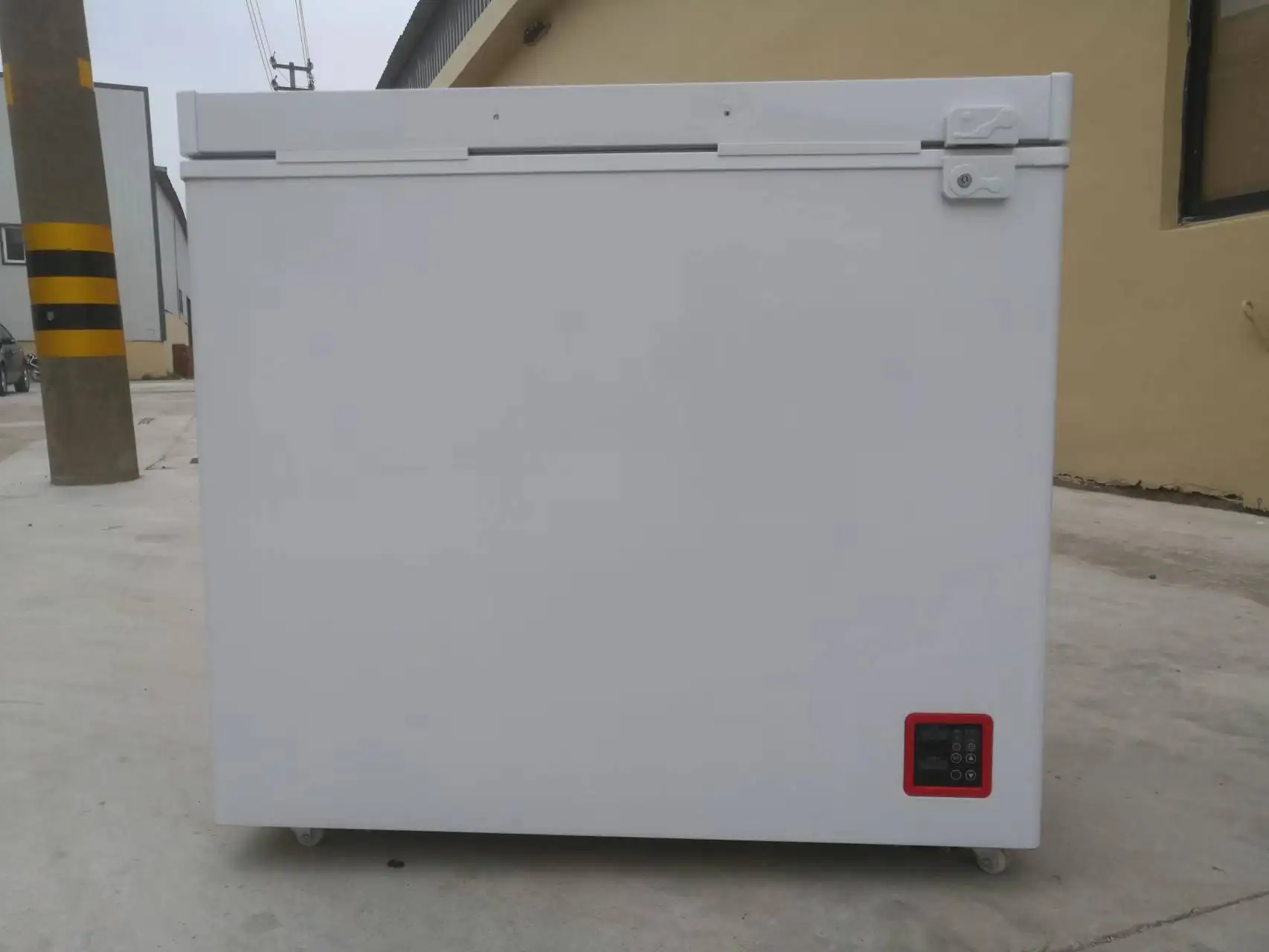 BD/BC -208 solar chest freezer ice storage freezer ice cream deep freezer refrigerator with lock