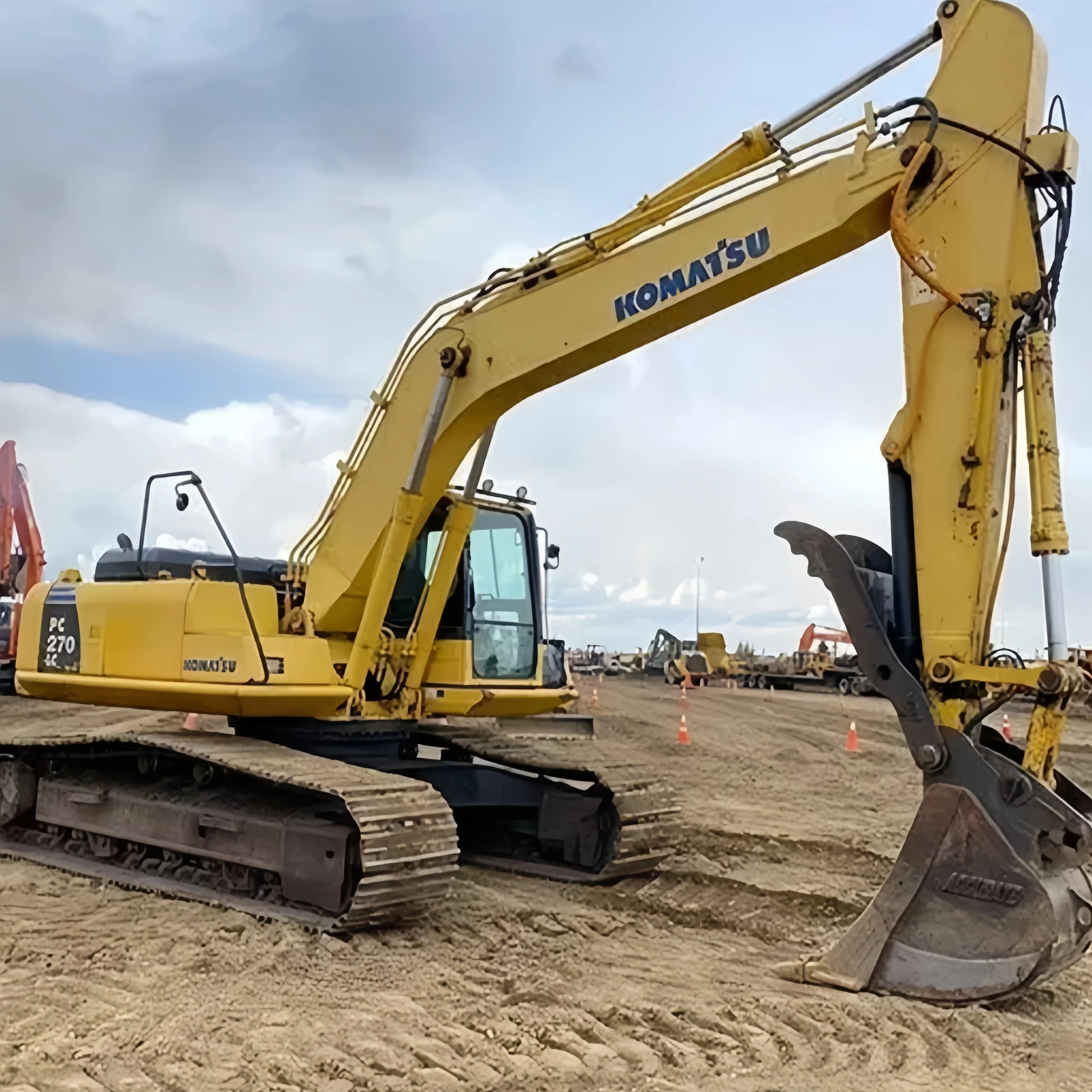 Used KOMATSU PC270LC Crawler Excavator Japan Used Tracks Excavator For Sale