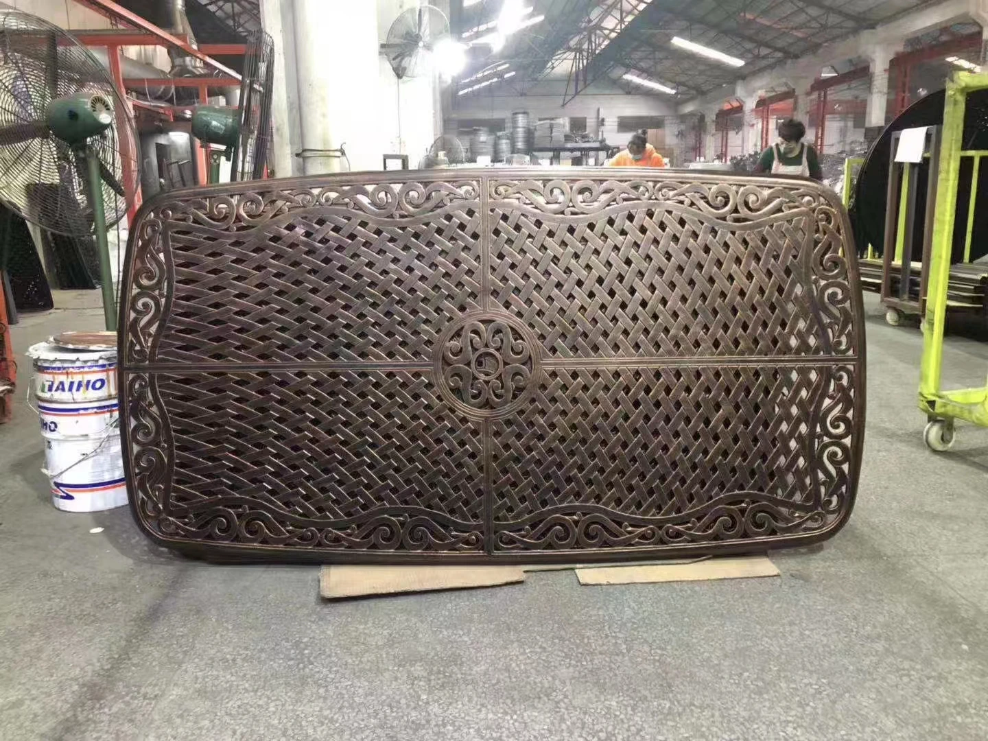 Patio Cast Iron Furniture Garden Dining Set Wrought Iron Table and Chairs