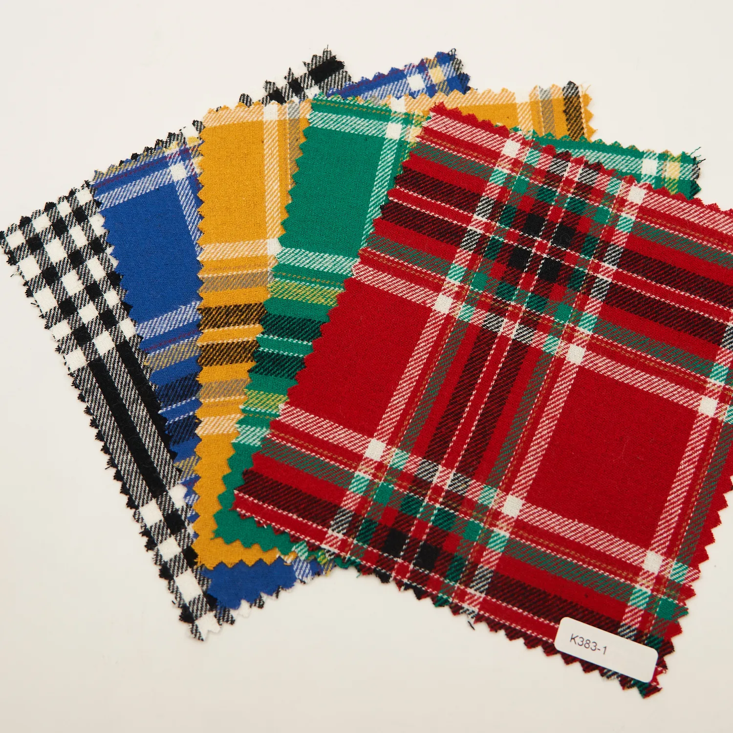 China textile 120gsm 100% cotton yarn dyed black check plaid shirting fabric for men and women