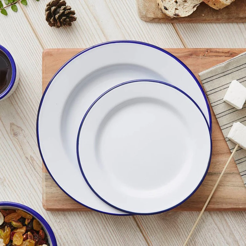 Wholesale Vintage Cast Iron Enamel Dish Solid White Enamel Dinner Plate Dish With Black/Blue/Red Rim