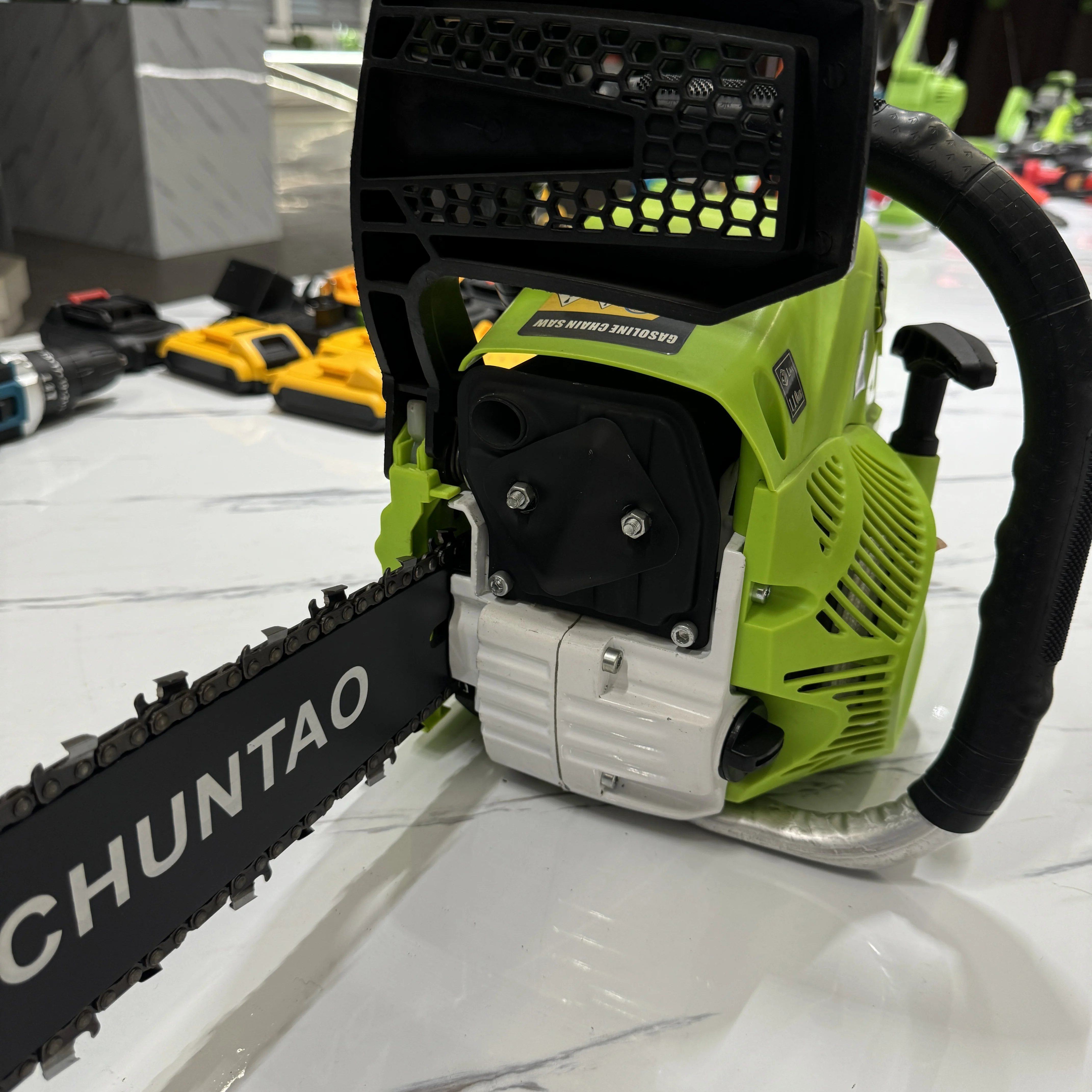 Hot Selling 2-Stroke 52CC 2200W Gasoline Saw Chinese Cheap Price