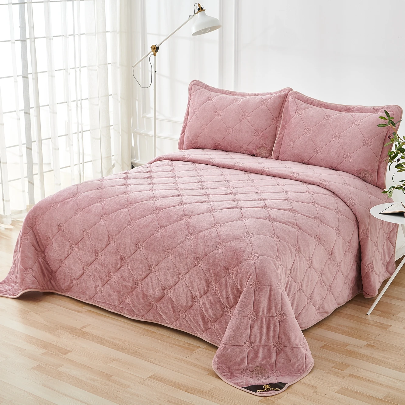 High Quality Wholesale Luxury Velvet 3pcs Bedspread Set Coverlet Quilt Bed Spread With Pillow Case
