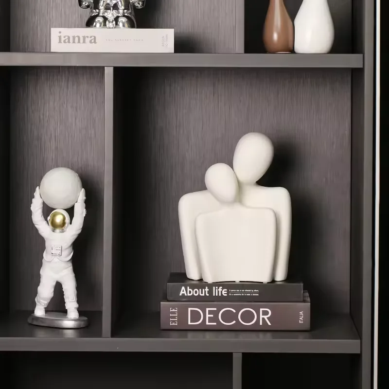 Custom Astronaut Resin Crafts for Craft Figure Statue Tabletop Decoration for Living Room