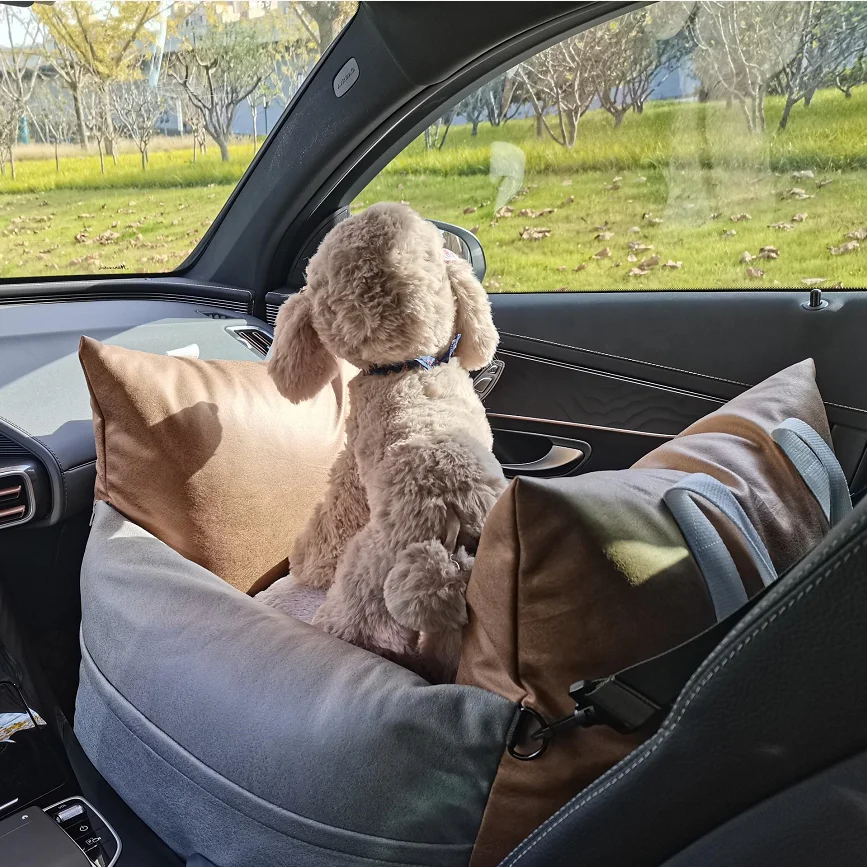 Роскошное автомобильное сиденье для собак с безопасным ремнем и поводком для собак, дорожная кровать для собак, переноска для домашних животных с водонепроницаемым качественным усилителем сиденья