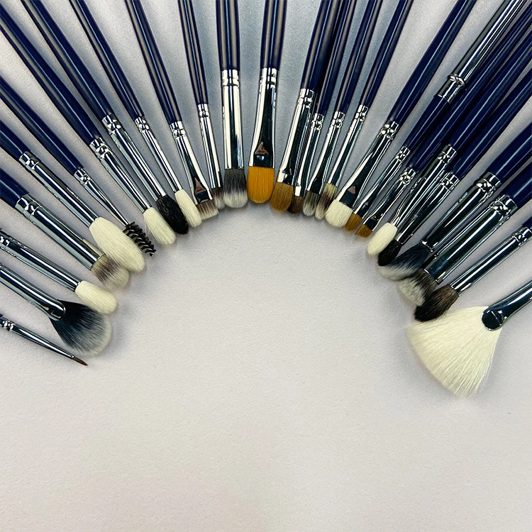 Vonira Black Goat Hair Medium Tapered Crease Blending Brush With Silver Copper Wooden Handle