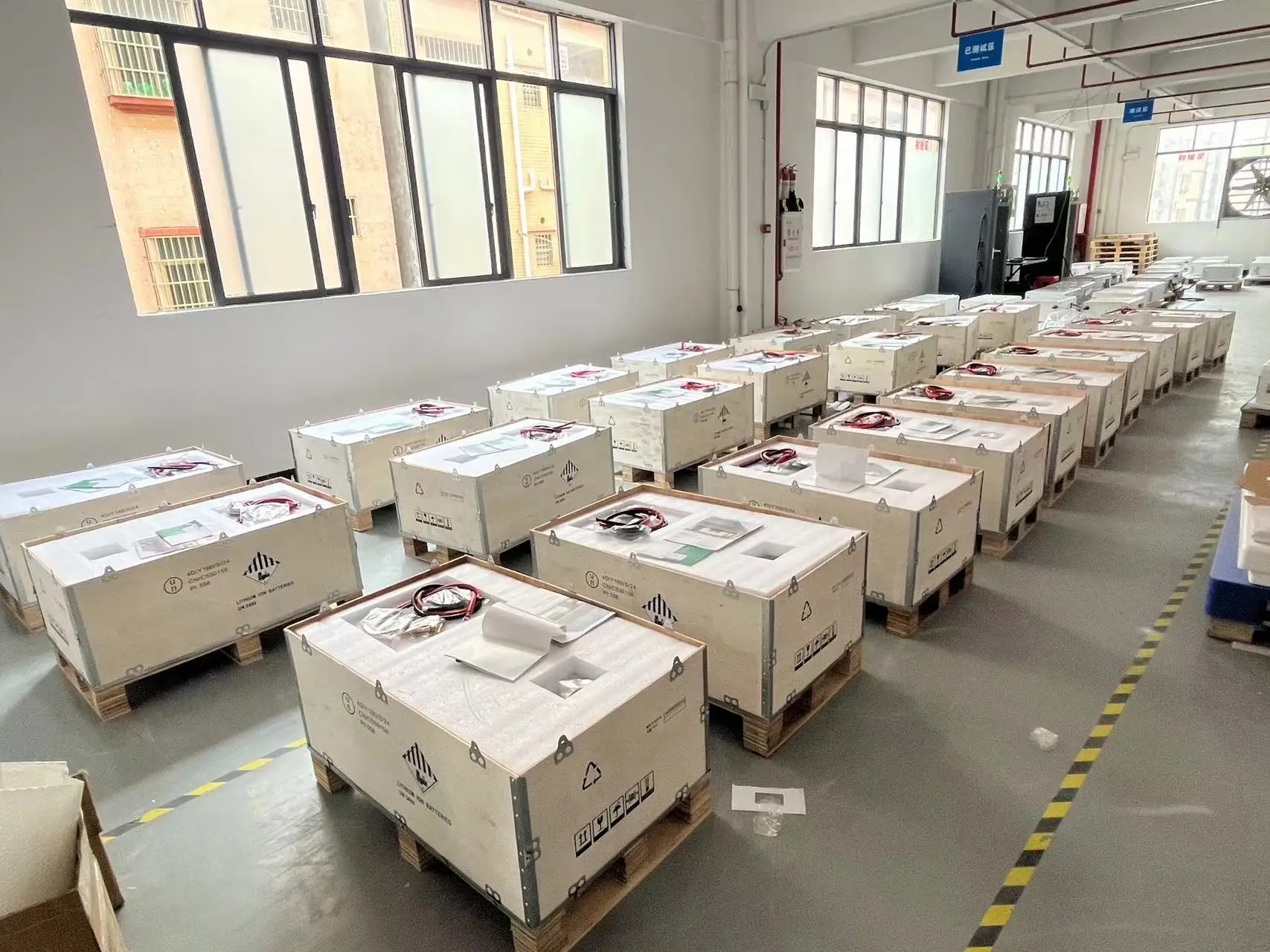 CE 48V 5KW 10KWH 15KW Battery 51.2V Wall-mounted LiFePO4 Lithium For Home Energy Batteries 10000cycles 300ah battery basen eu