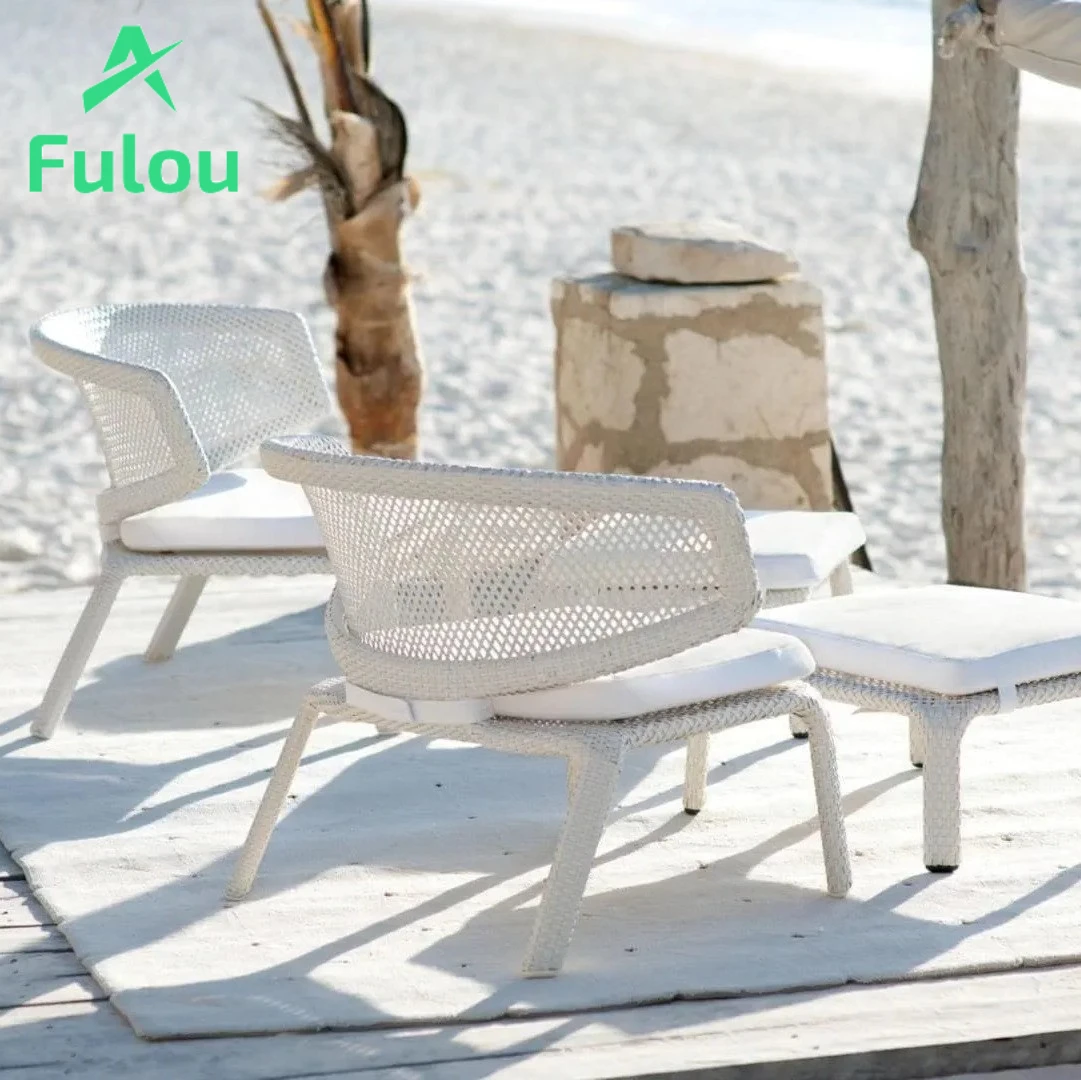 Hotel inspired patio Aluminum couch UV Resistant Couch Luxury Pool Furniture adjustable stackable Beach Chair Wheels