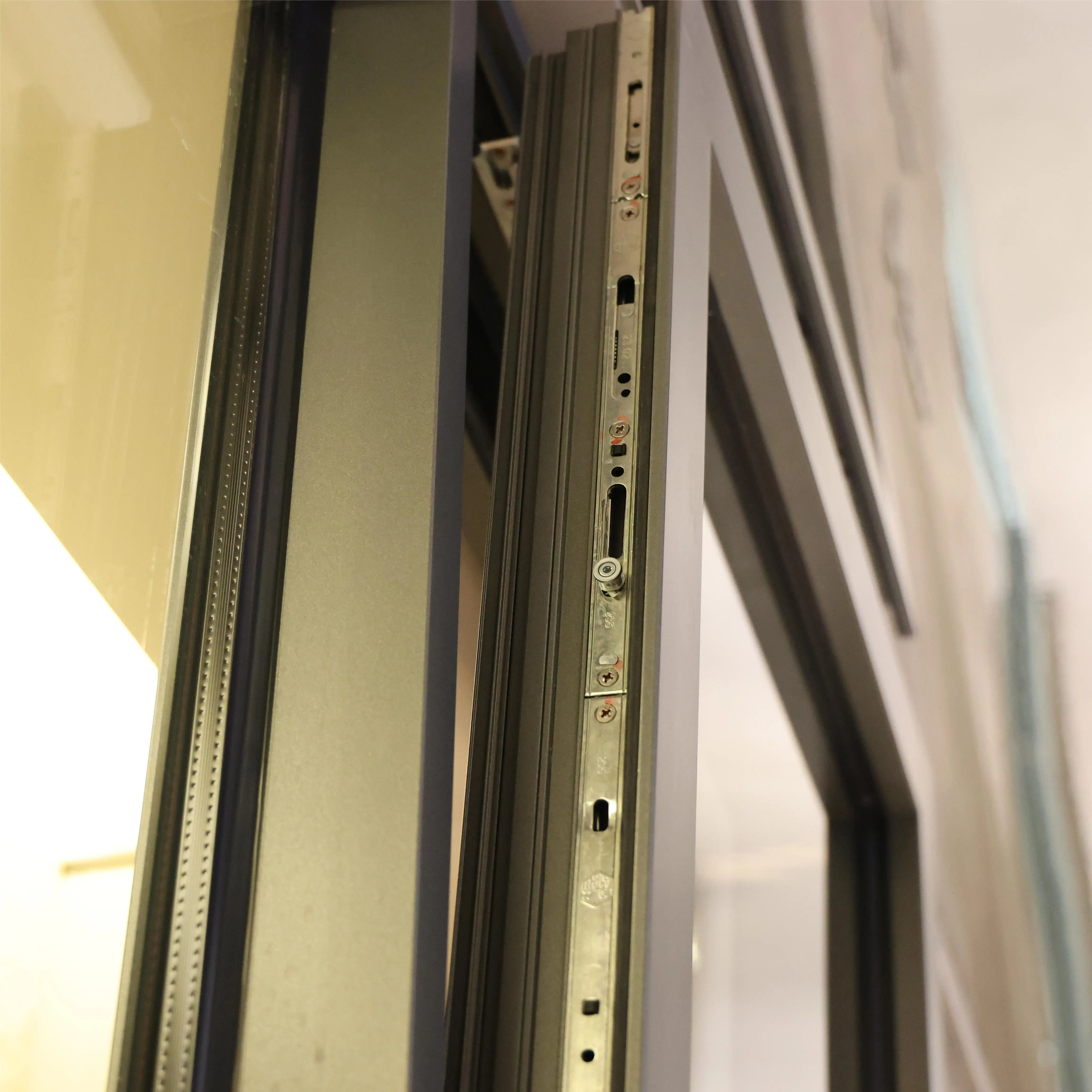 2024 New Arrival Double Glass Hurricane Proof Tilt And Turn Aluminum Slim Narrow Frame Casement Smart Windows