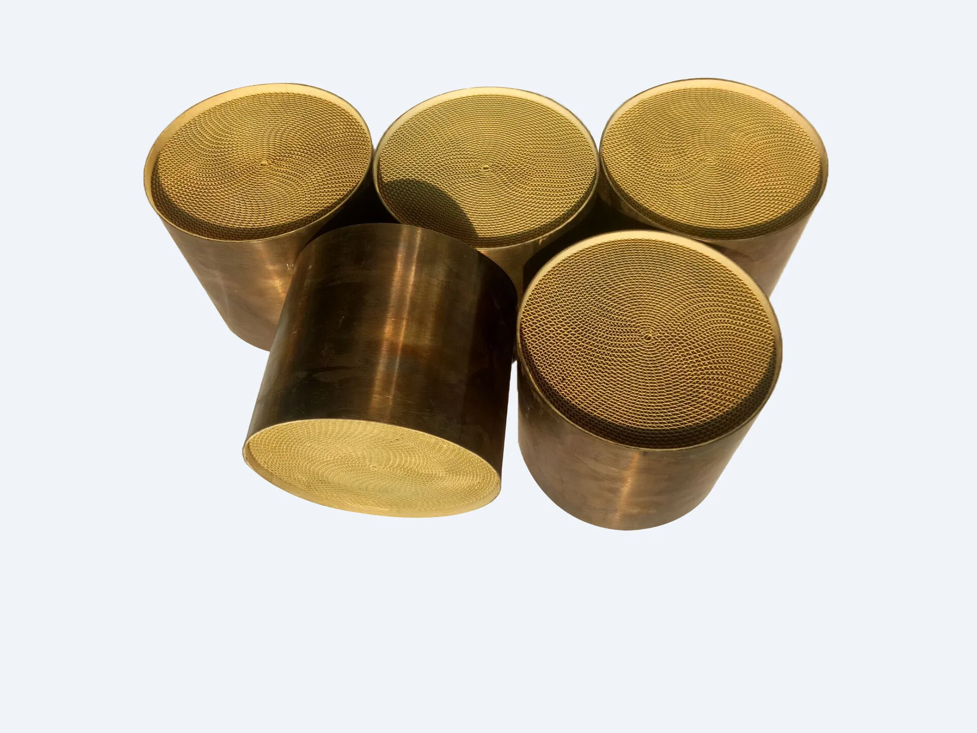 Универсальный Custom Ceramic Honeycomb Metal Shell 200 400 CPSI Catalyst Euro4 Euro5 Катализатор для Hyundai