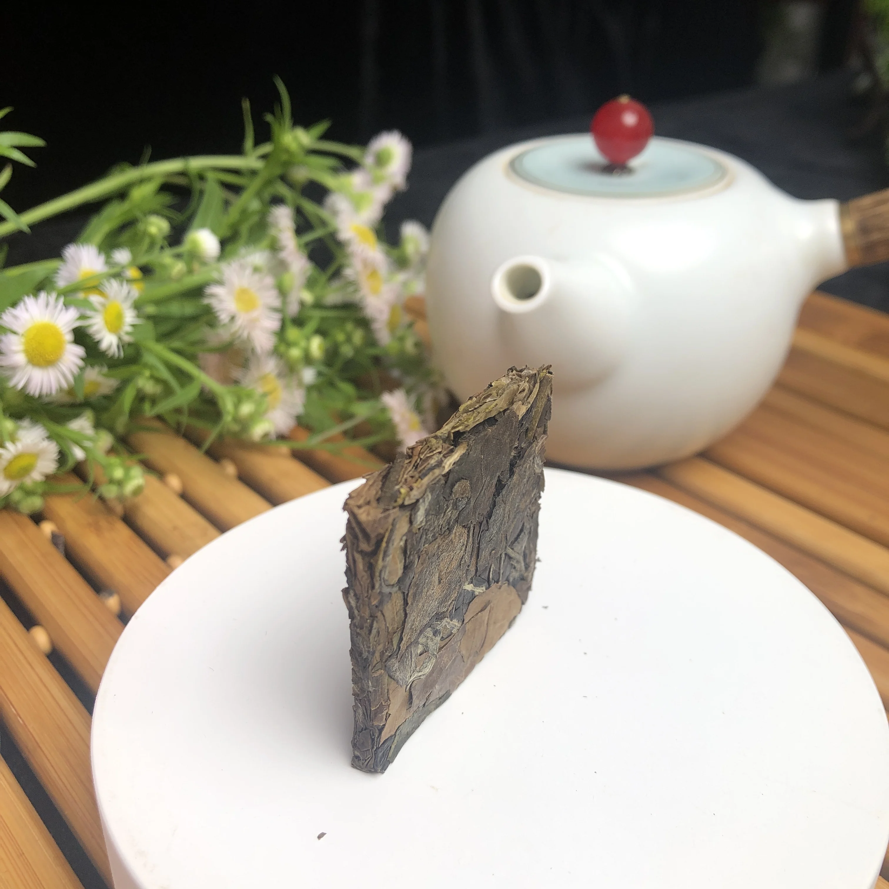 White cracker tea chinese white tea Portable tea with good price