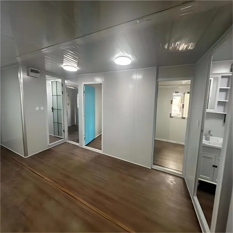 Hot sale detachable wholesale 4 Bedroom Luxury 40ft 20ft Movable Foldable Expandable Prefab Container House For Sale