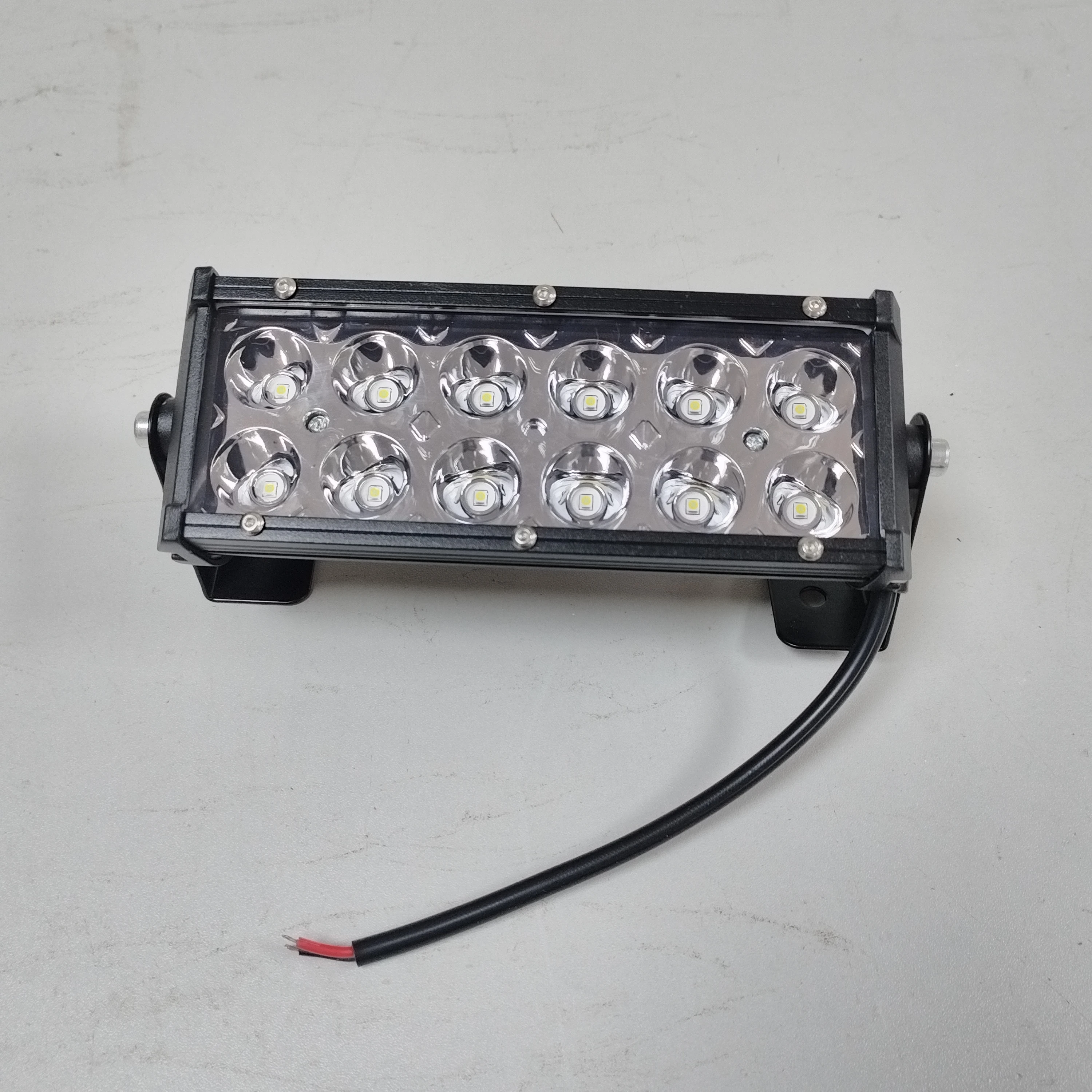 12V Top Efficient Man Truck Pure White 9 LED Rock Lights Headlight for MAN Commercial Vehicles Trucks Trailer Camper