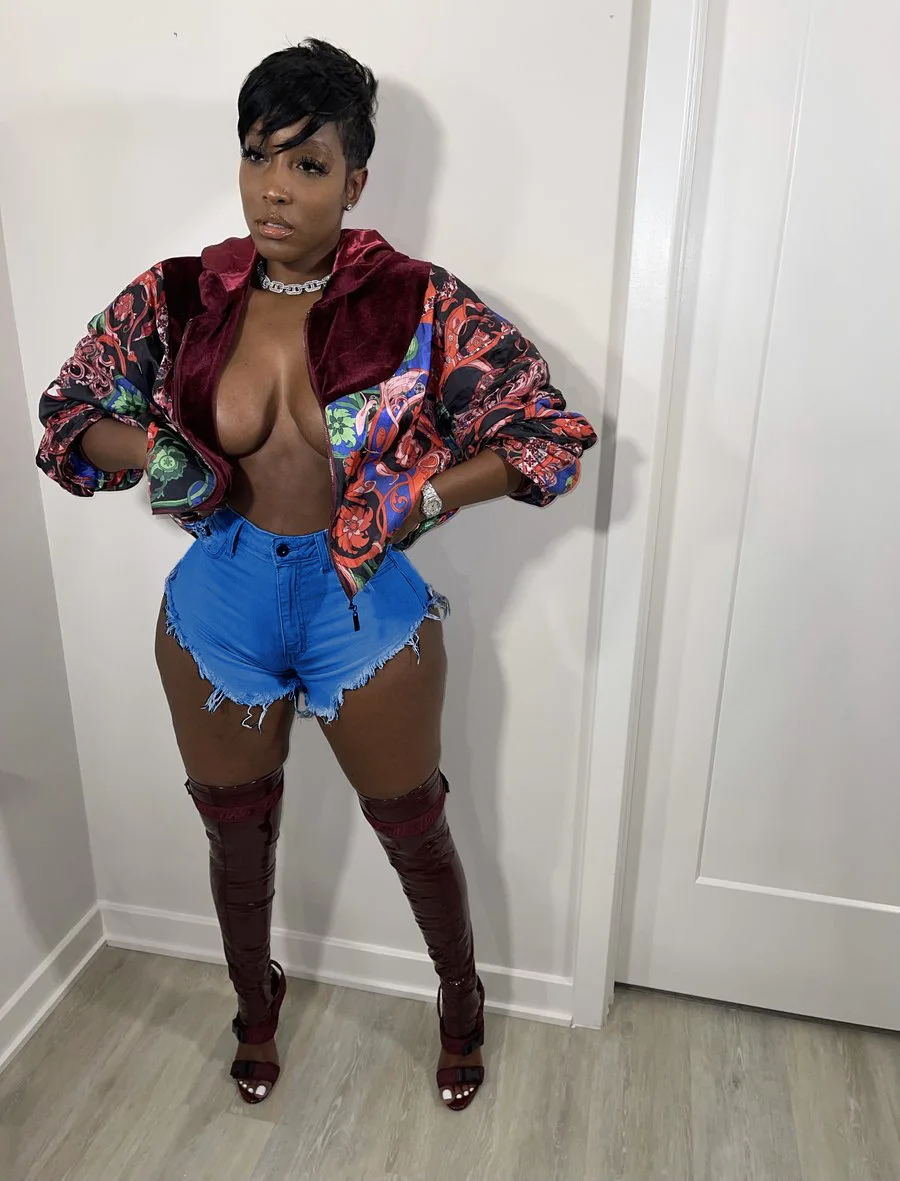 2022 New Arrivals Brocken Hole Women Jean Shorts Ripped Distressed Women Demin Shorts Pockets Frayed Raw Woman Short Jeans