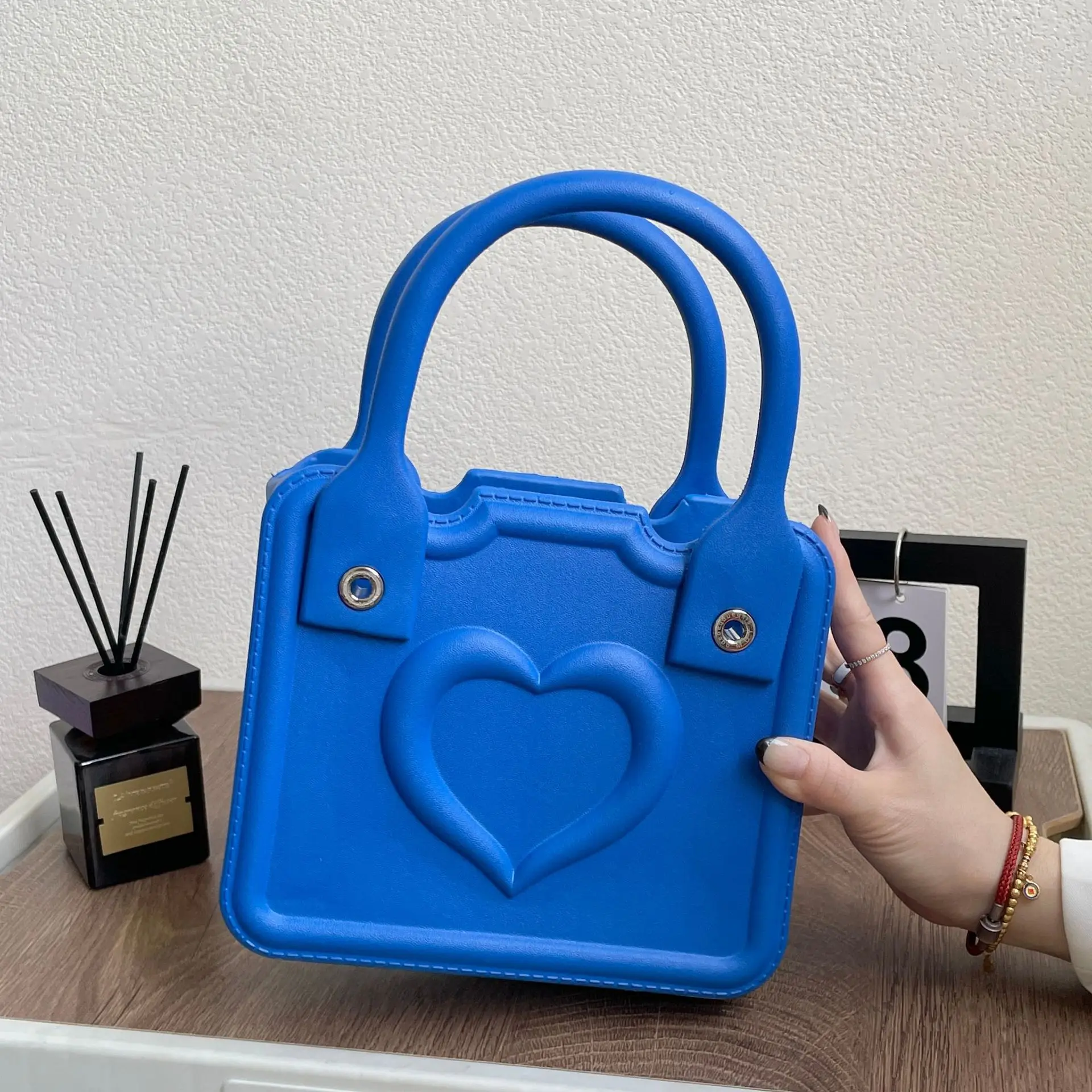 Wholesale Custom Neoprene Summer Tote Bag Personalized Pink Beach Bag Cooler for Kids Eva Woman Handbags Candy Tote Bag Charms