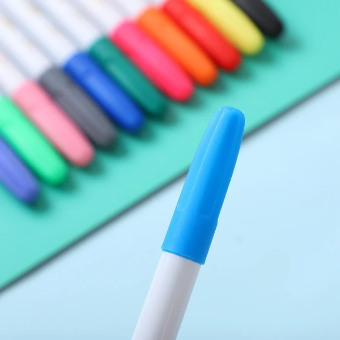 Large Capacity Non Washable Permanent  Non Toxic Child Safe Art Fabric Marker For Canvas Bags Sneakers T-shirts