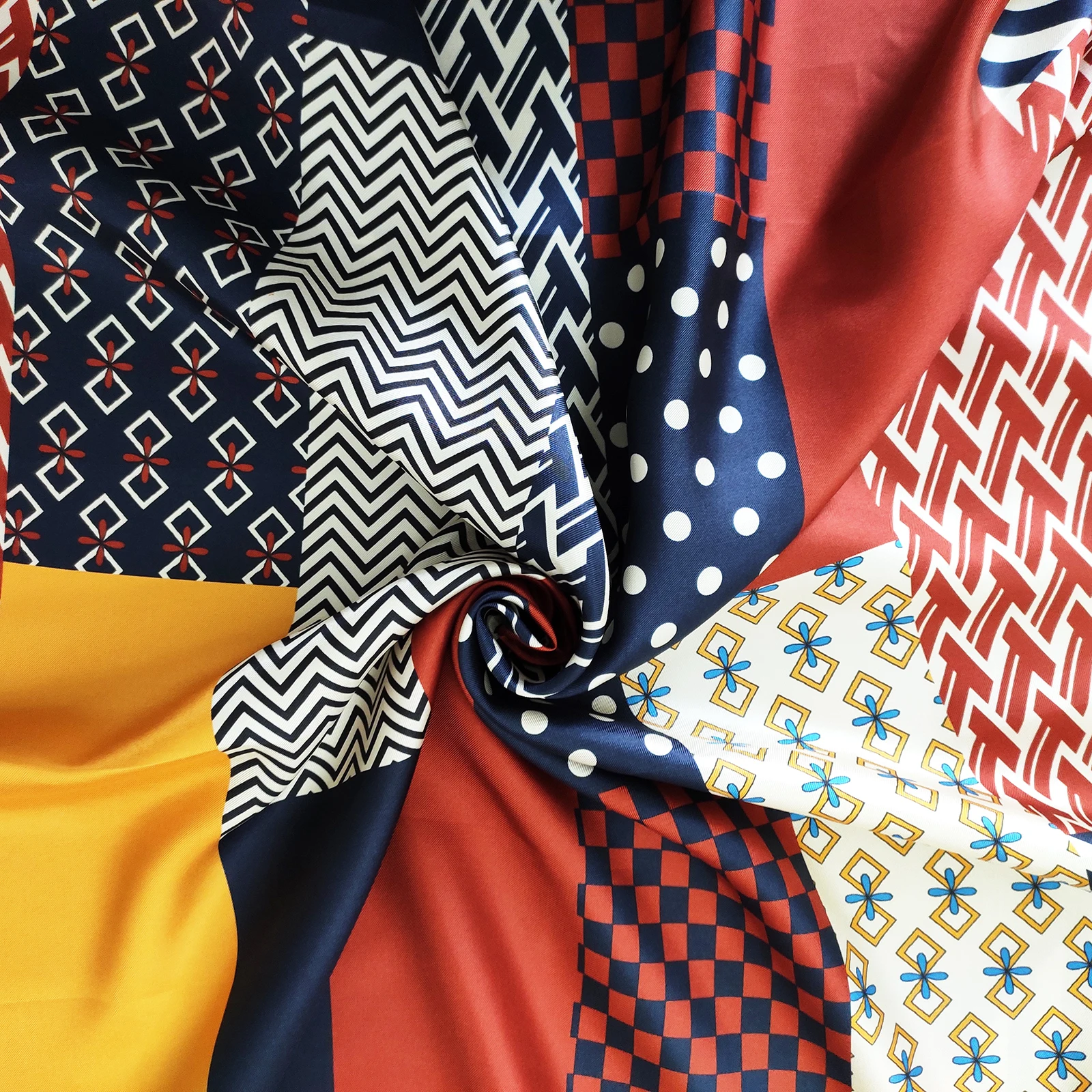 Source Factory Available 6MM Digital Printing 100% Pure Silk Chiffon Fabric