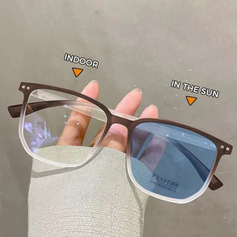 DOISYER Newest Fashion Photochromic Glasses Prescription Glasses Retro Classic Faux Wood Grain Square Anti blue Light Glasses