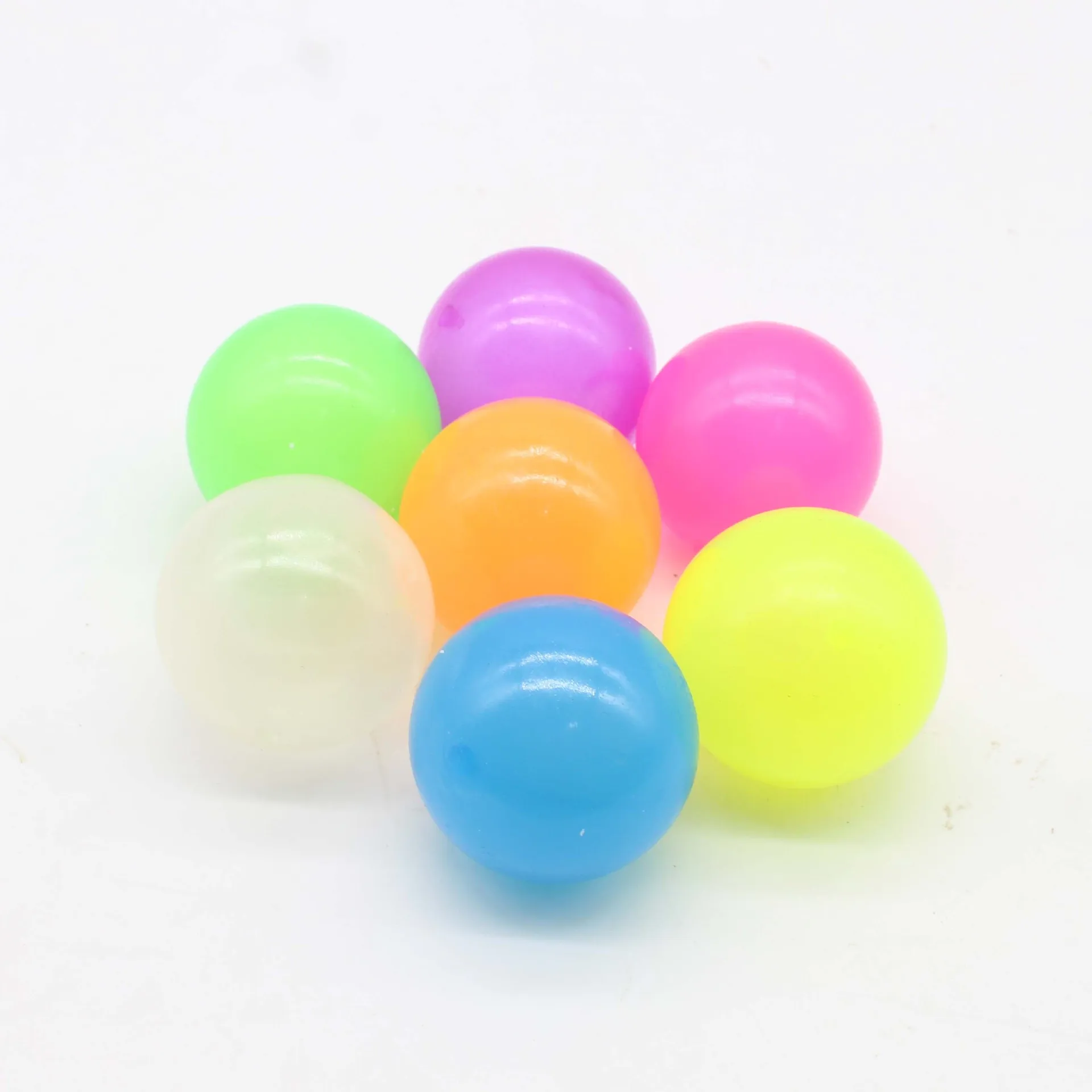 Kids Stress Relief Toys Stick To The Wall Sticky Ball Glowing In The Dark Tpr Squishy Stress Sticky Ball