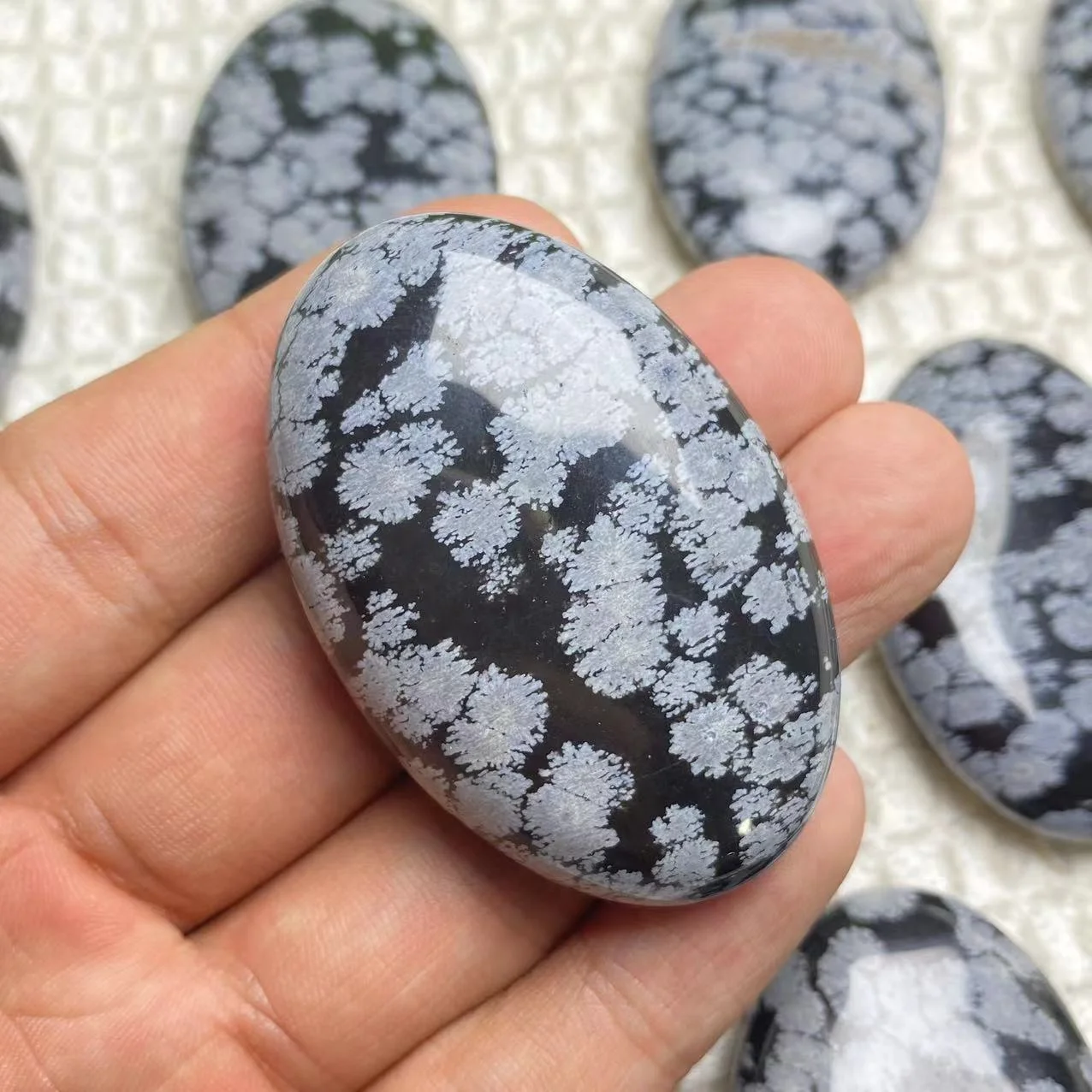 High Quality Standard Size Natural Snowflake Obsidian Polished Crystal Palm Stone Meditation Healing Relieve Stress