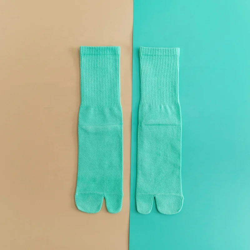 Wholesale Colored Separate Toe Flip Flops Socks Women Cotton Split Two Toe Tabi Socks