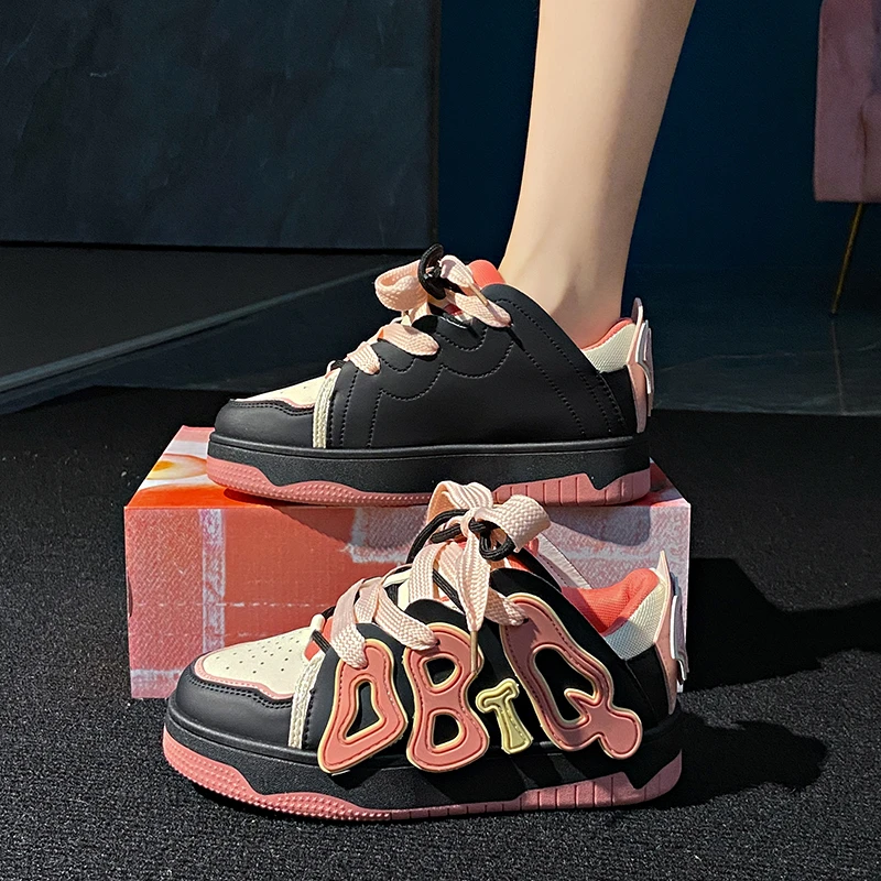 High Quality New Casual Sneakers Flat Running Shoes for Women Fashion Breathable Sport Shoes for Girls